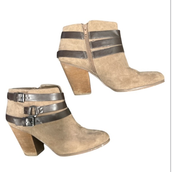 Carlos by Carlos Santana Faux Suede Block Heel‎ Ankle Boot, Preowned, Size 11M. - Picture 4 of 6